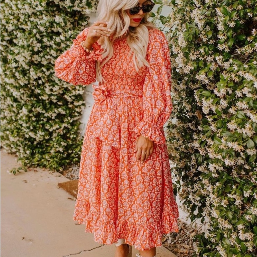 ISO Elizabeth Wilson dress